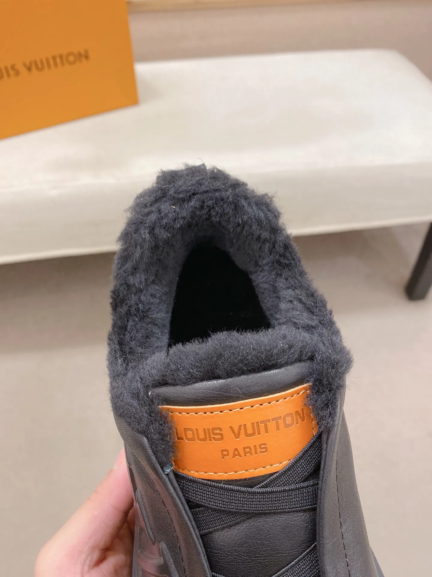 Factory price: 480💰🎉🎉LV~Louis Vuitton trendy men's shoes, new shipments, latest matching, same style as the official website, super high quality, best-selling season [strong][strong][strong] Selected first-layer cowhide, comfortable wool lining, original last, comfortable on the feet, wear-resistant rubber outsole, size: 38-44.